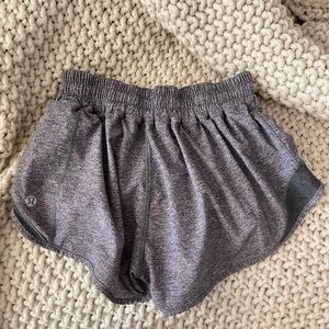 Heather gray lululemon hotty hot short 2.5